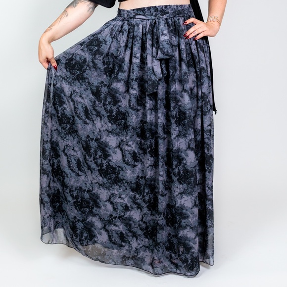 Plus Size ‘Midnight’ Tie Waist Maxi Skirt - Picture 6 of 8